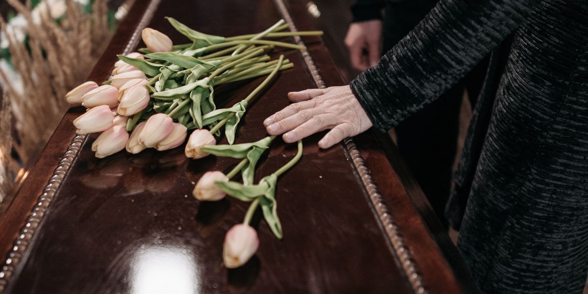 Assicurazione Funeraria: come funziona e perché conviene