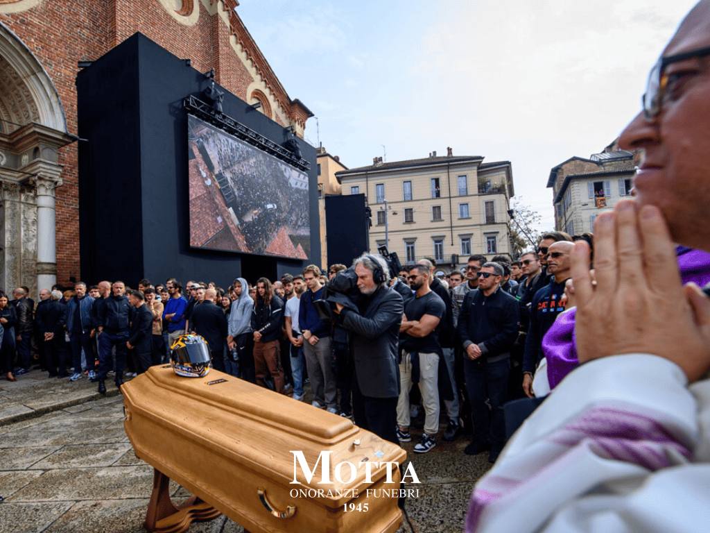 Composizione floreale funebre, modello 27