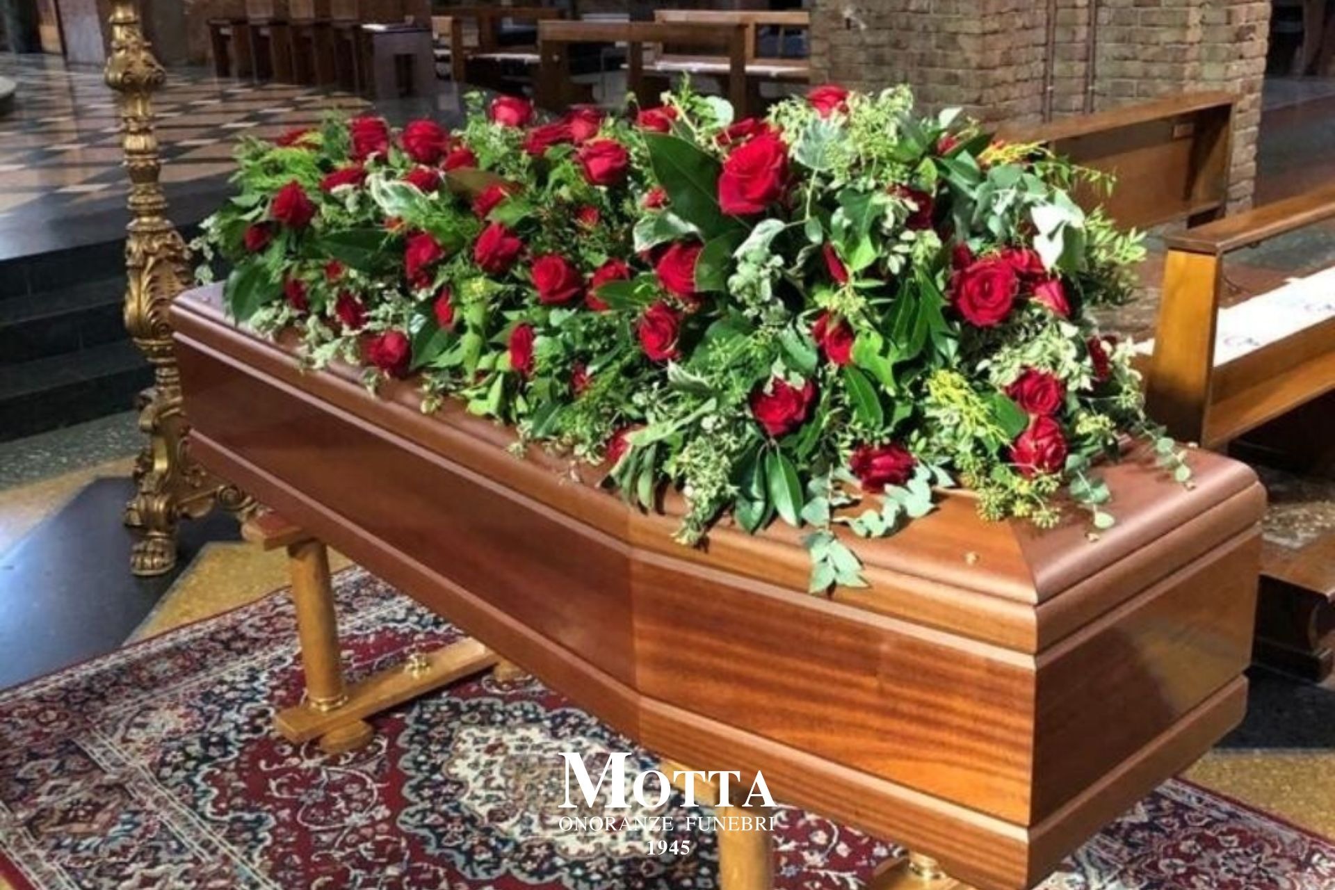 Composizione floreale funebre, modello 22