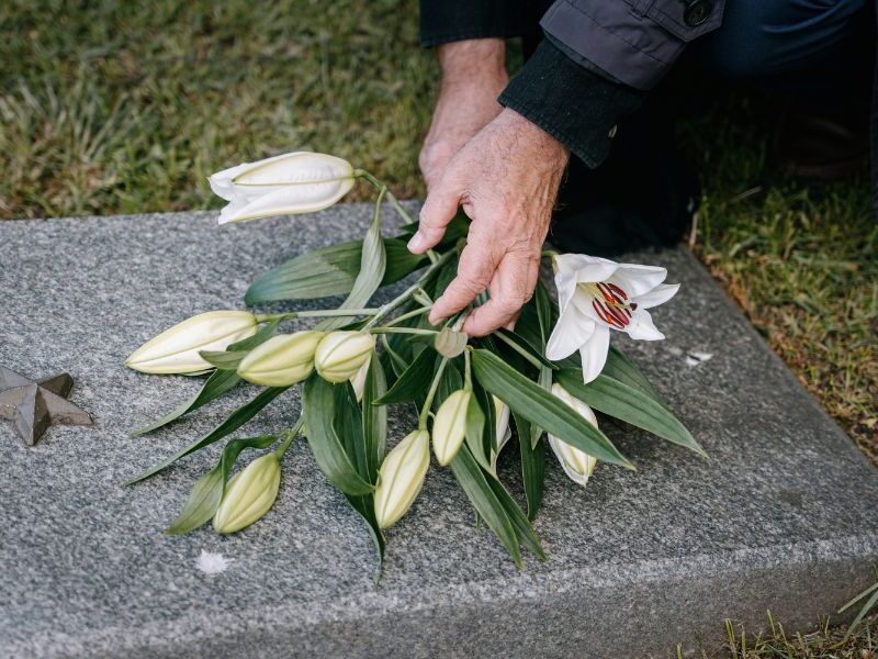 Funerale senza religione come organizzare una cerimonia laica